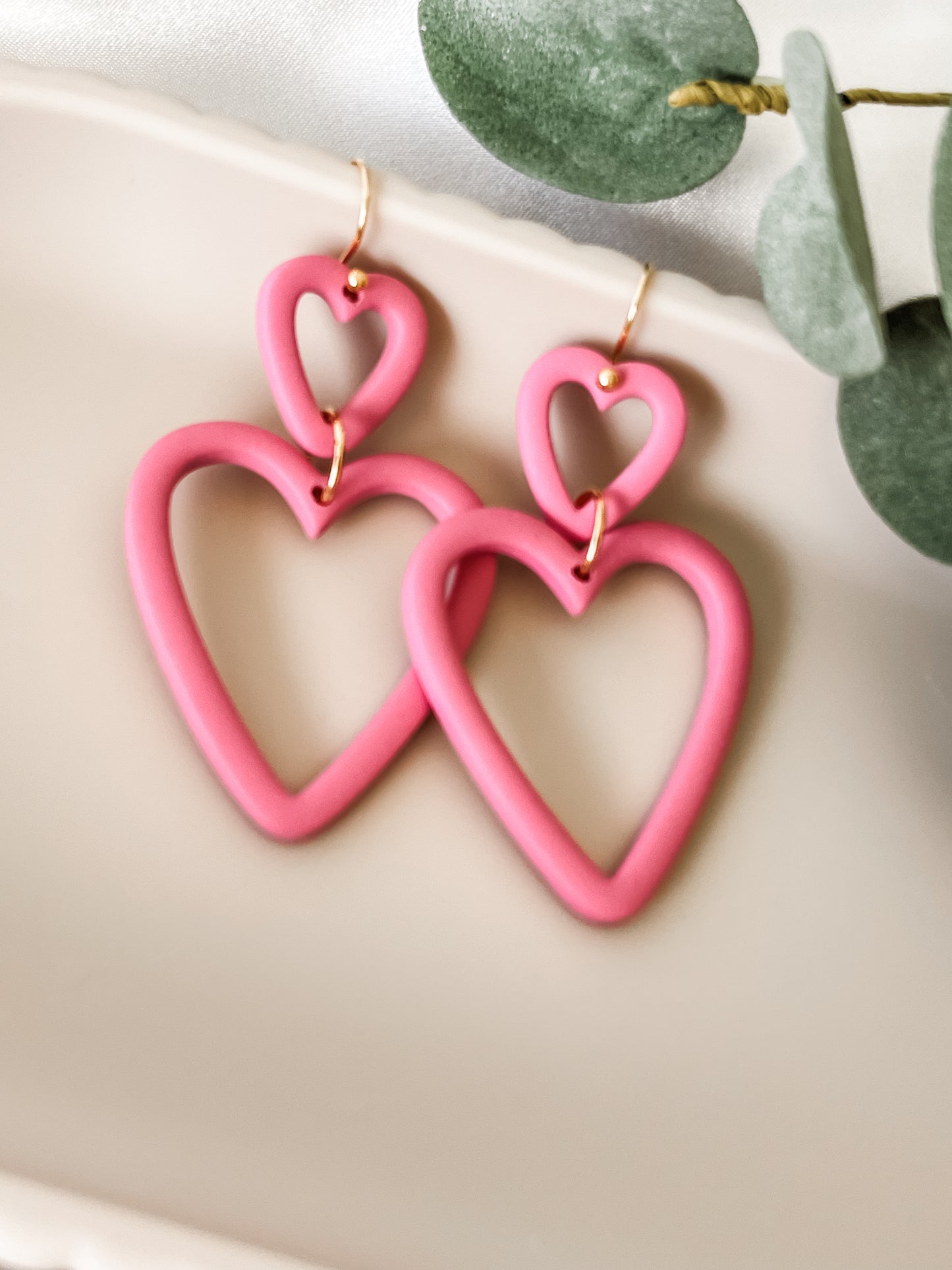 Hollow Heart Statement Earring - Strawberry Kiss